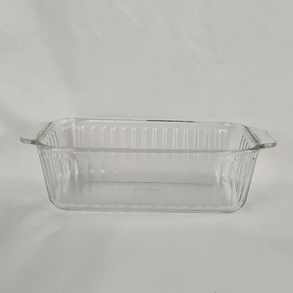 Vintage Mid-Century Pyrex Scalloped Loaf Plan 1.5 Qt